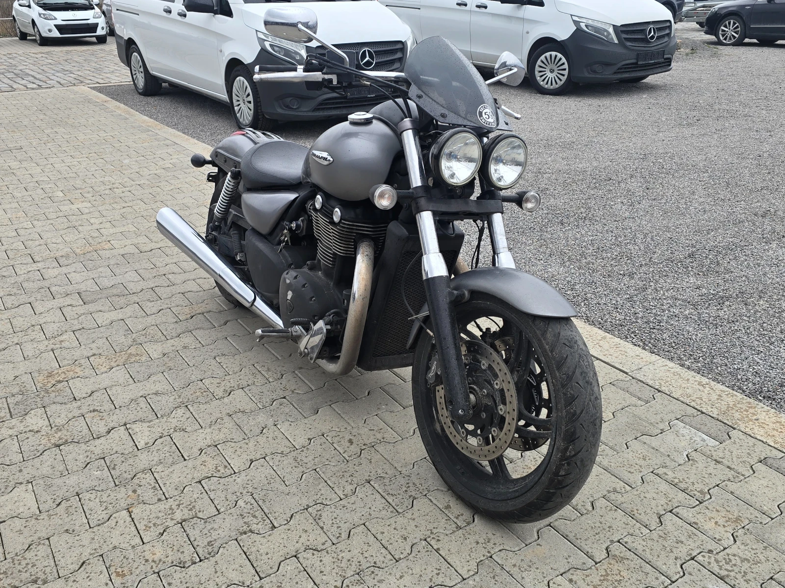 Triumph Thunderbird 1700 2013 година, снимка 2 - Мотоциклети и мототехника - 53906471