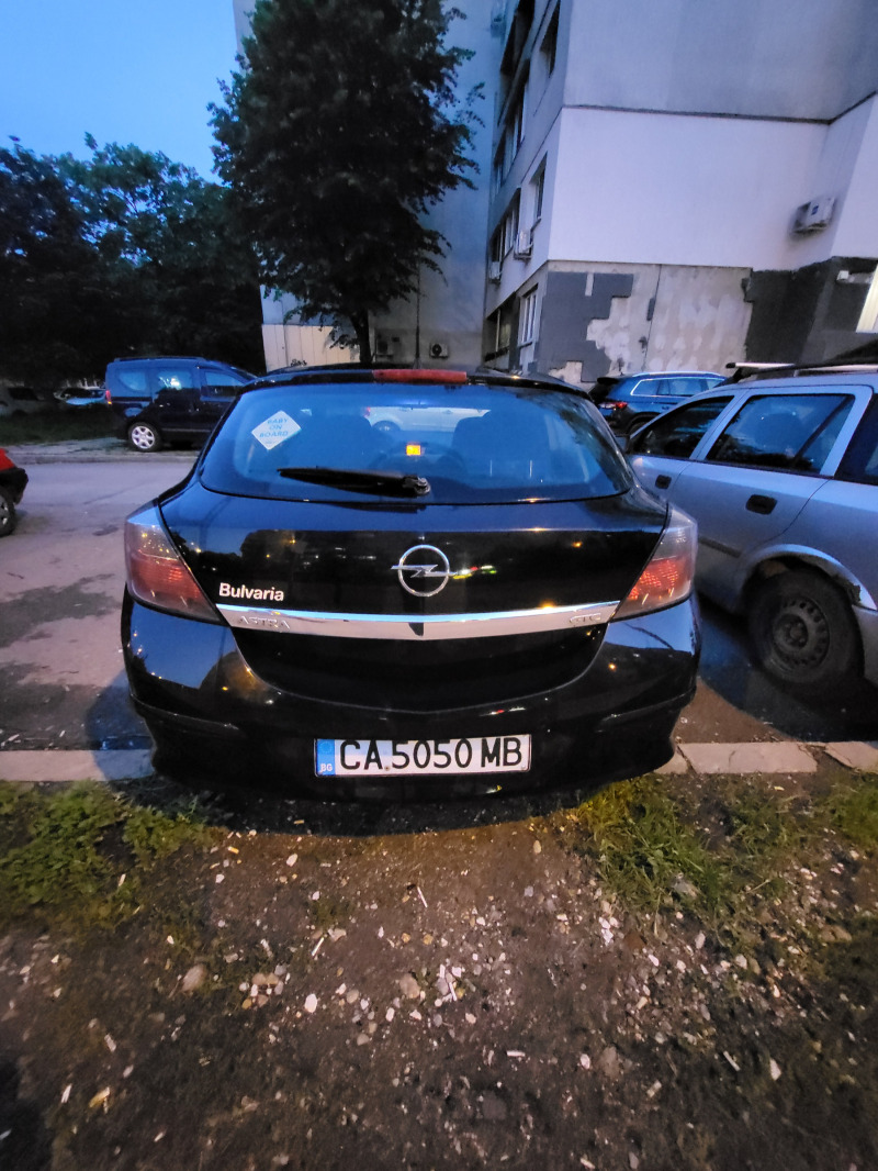 Opel Astra GTC, снимка 2 - Автомобили и джипове - 45829565