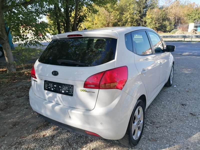 Kia Venga 1.4 90kc, снимка 7 - Автомобили и джипове - 47678159