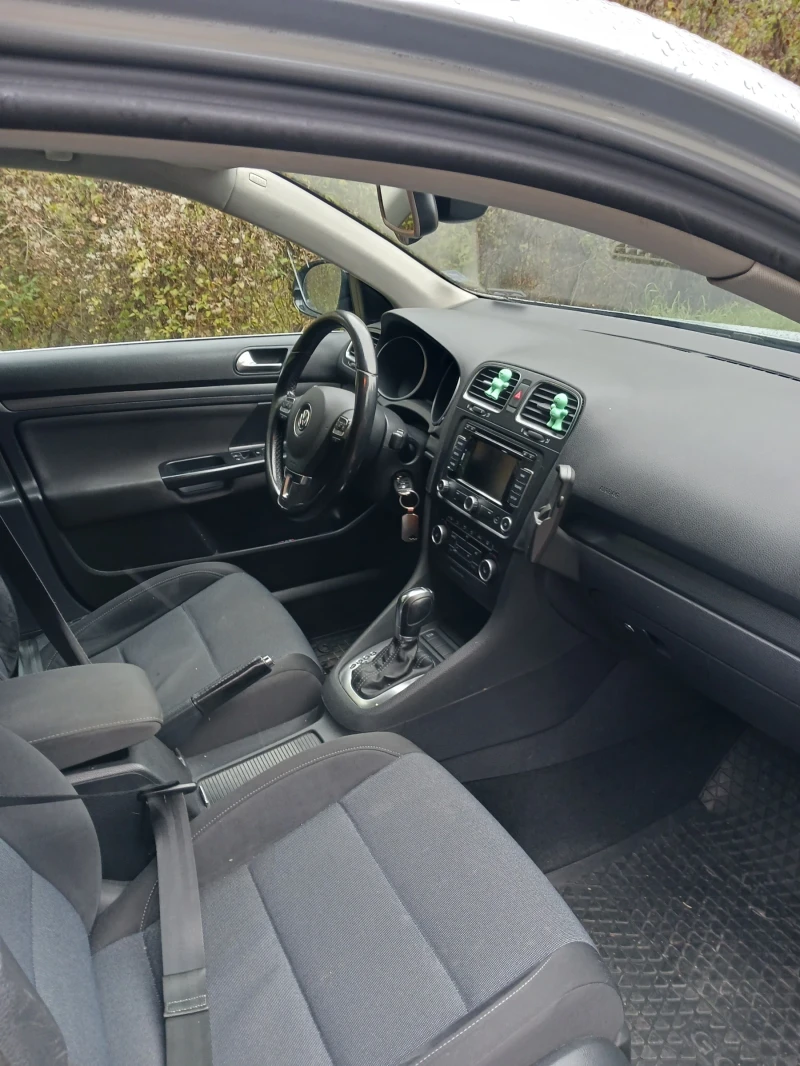 VW Golf 2.0 tdi, снимка 9 - Автомобили и джипове - 47929218