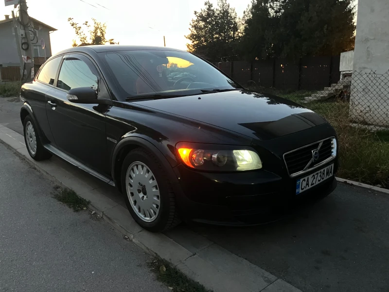 Volvo C30, снимка 1 - Автомобили и джипове - 47932650