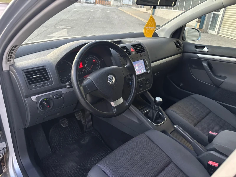 VW Golf 1.9 TDI, снимка 6 - Автомобили и джипове - 49564610