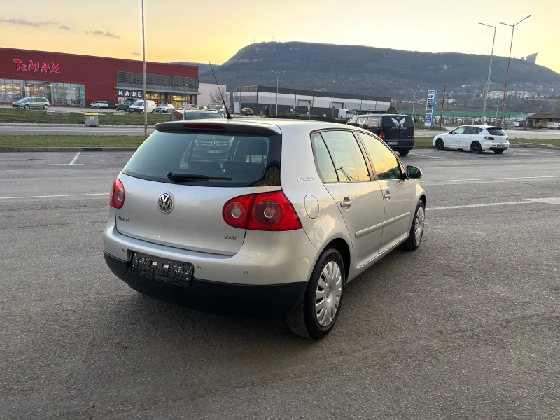 VW Golf 1.9 TDI, снимка 4 - Автомобили и джипове - 49564610