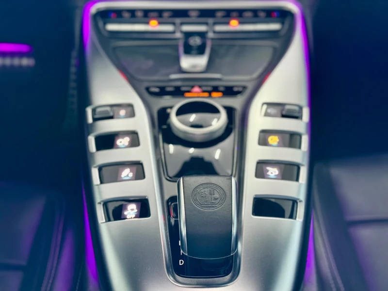 Mercedes-Benz AMG GT 53 4matic+ НОВ от Силвър Стар, снимка 10 - Автомобили и джипове - 50577714