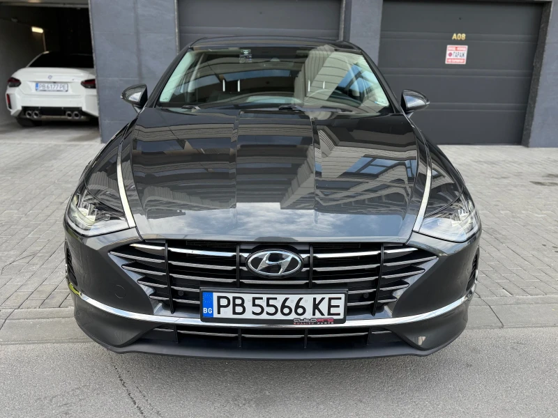 Hyundai Sonata 2.0CVVL/FULL/BOSE/Distronic/Асистент/КАСКО, снимка 3 - Автомобили и джипове - 51625094