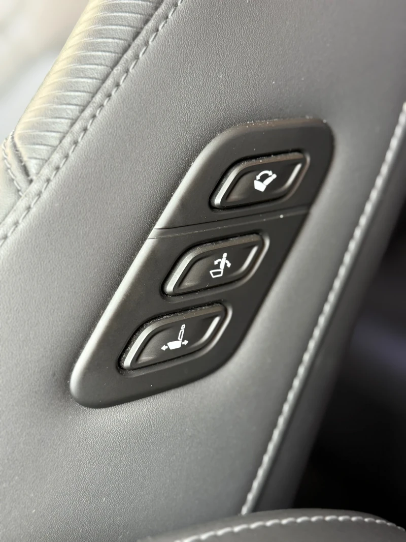 Hyundai Sonata 2.0CVVL/FULL/BOSE/Distronic/Асистент/КАСКО, снимка 11 - Автомобили и джипове - 51625094