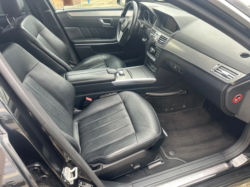 Mercedes-Benz E 220 AVANTGARDE, снимка 12 - Автомобили и джипове - 52000584