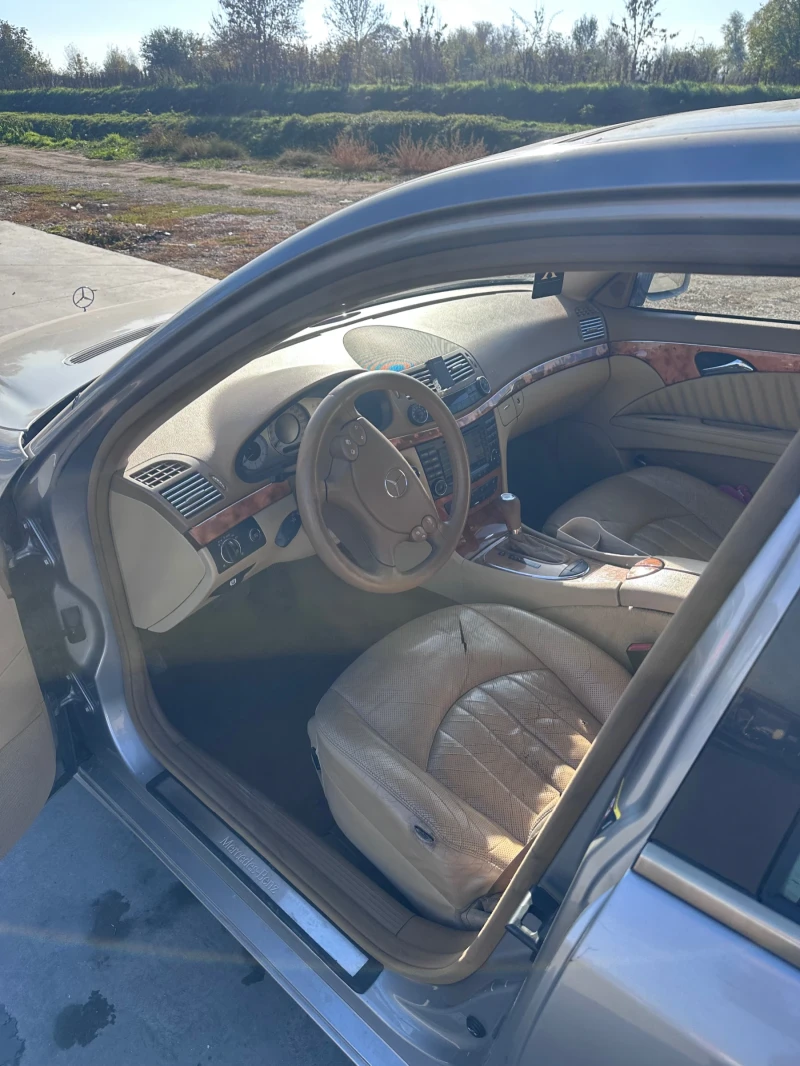 Mercedes-Benz E 320 4x4Панорама, снимка 10 - Автомобили и джипове - 52450190