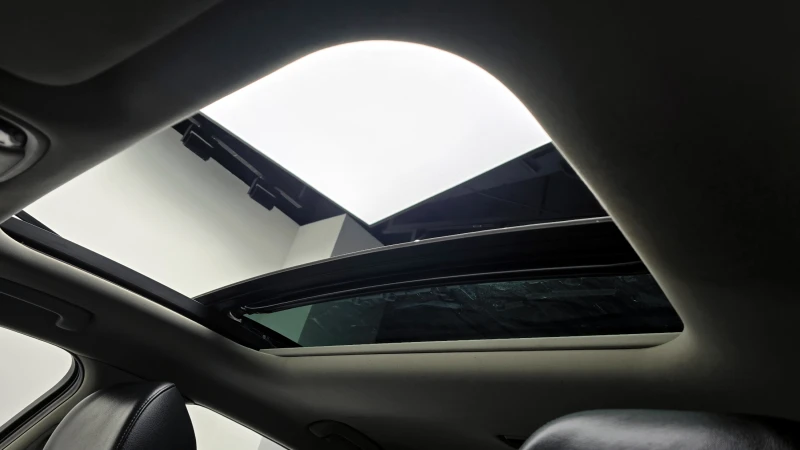 Kia Stinger 2.0T 2WD PLATINUM, снимка 5 - Автомобили и джипове - 52494101