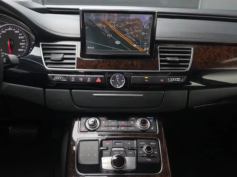 Audi A8 3.0 Tdi Quattro D4, снимка 16 - Автомобили и джипове - 53285618