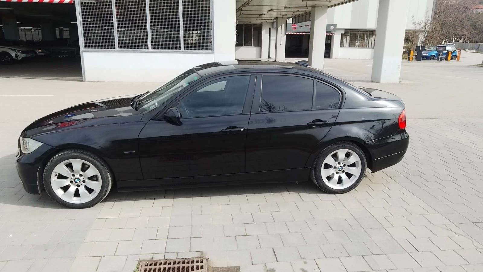 BMW 320  - изображение 8