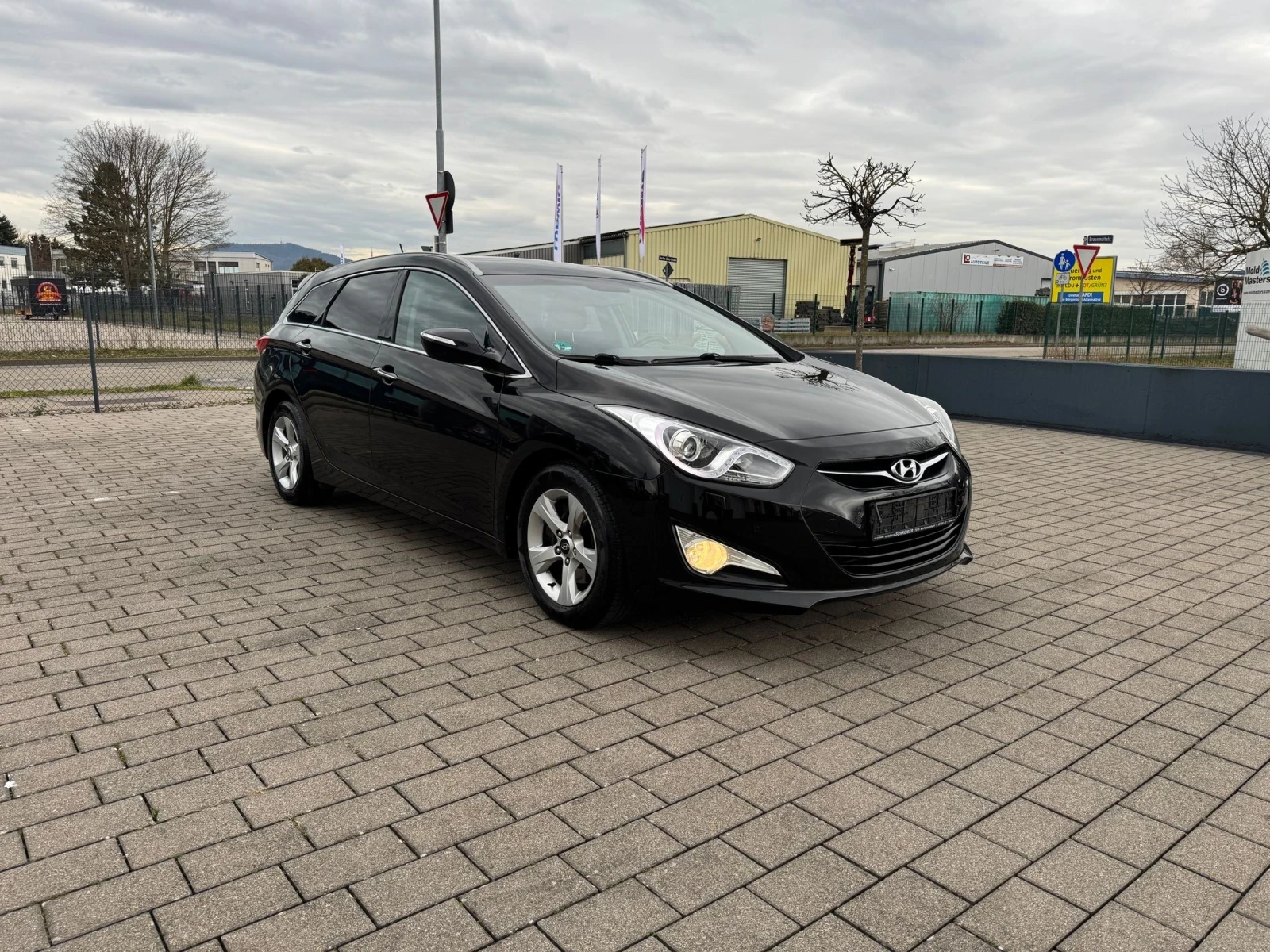 Hyundai I40 1, 7CRDI Blue M/T Style - изображение 8
