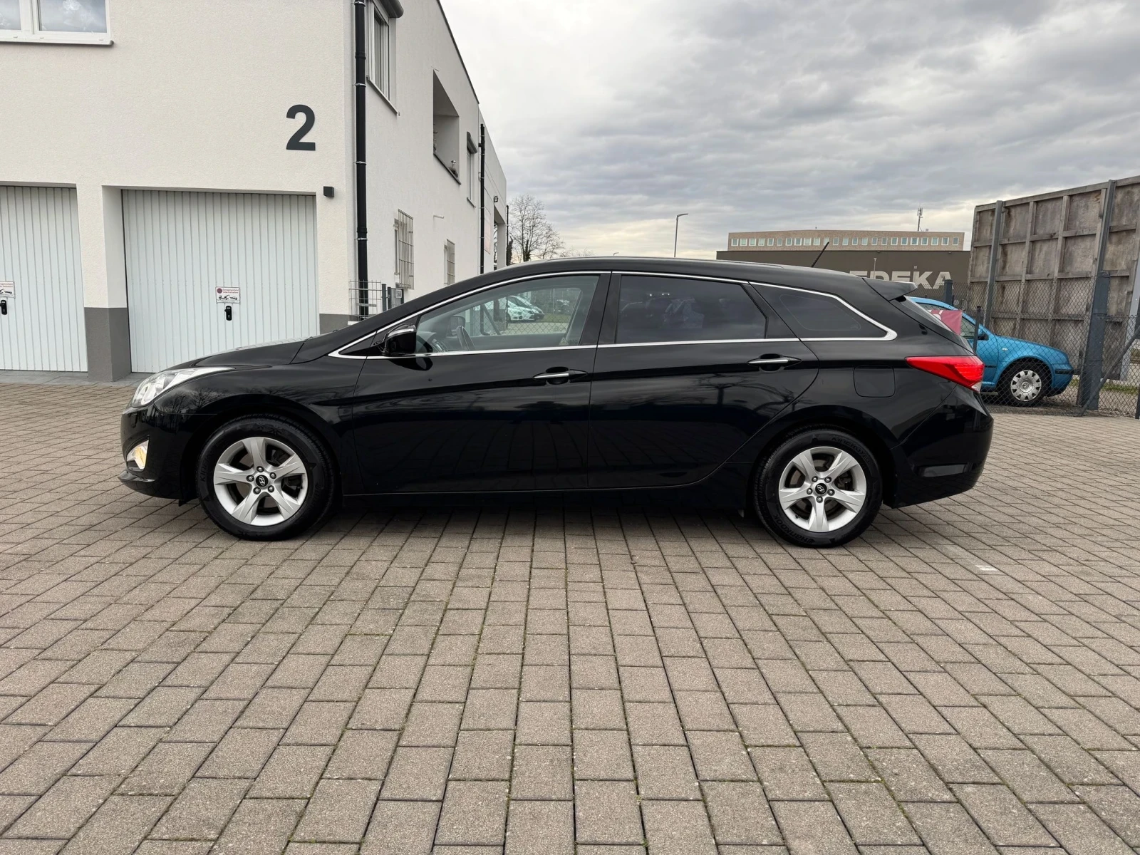 Hyundai I40 1, 7CRDI Blue M/T Style - изображение 3