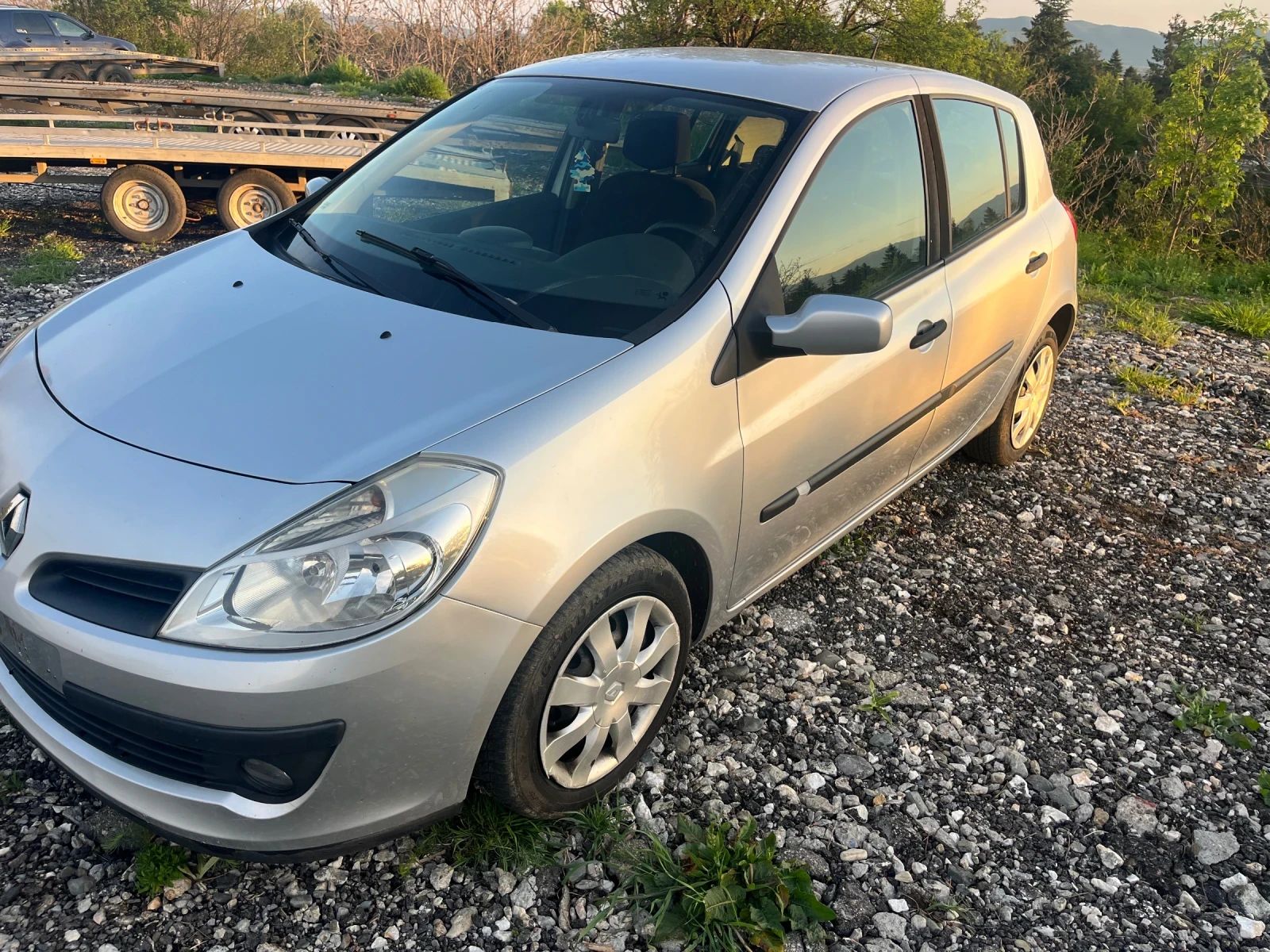 Renault Clio 1.5 - изображение 2