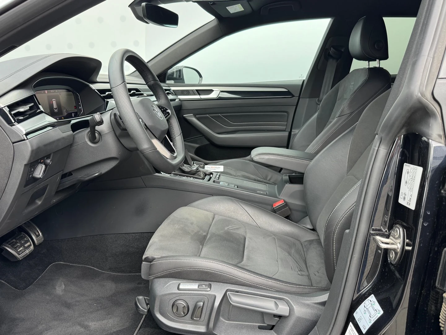 VW Arteon R-Line 1.4 eHybrid OPF DSG - изображение 6