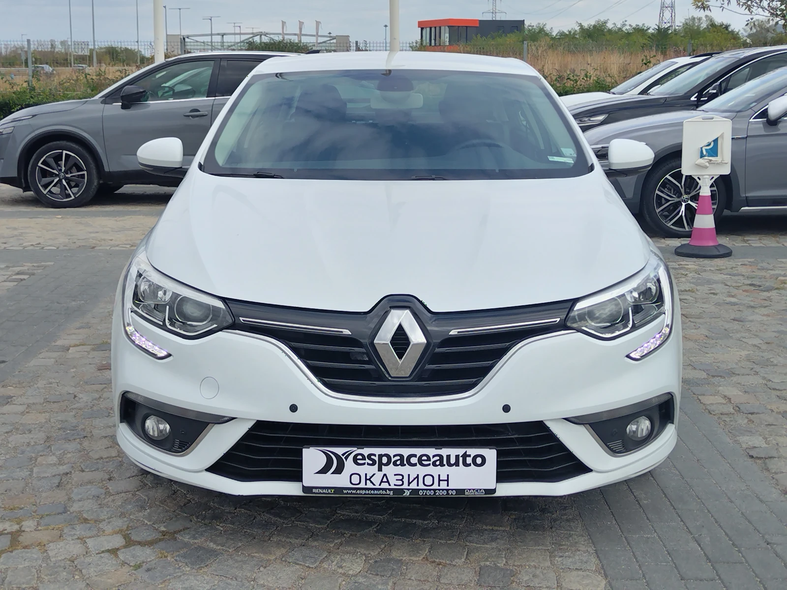 Renault Megane 1.3TCe 140 к.с./Life - изображение 2