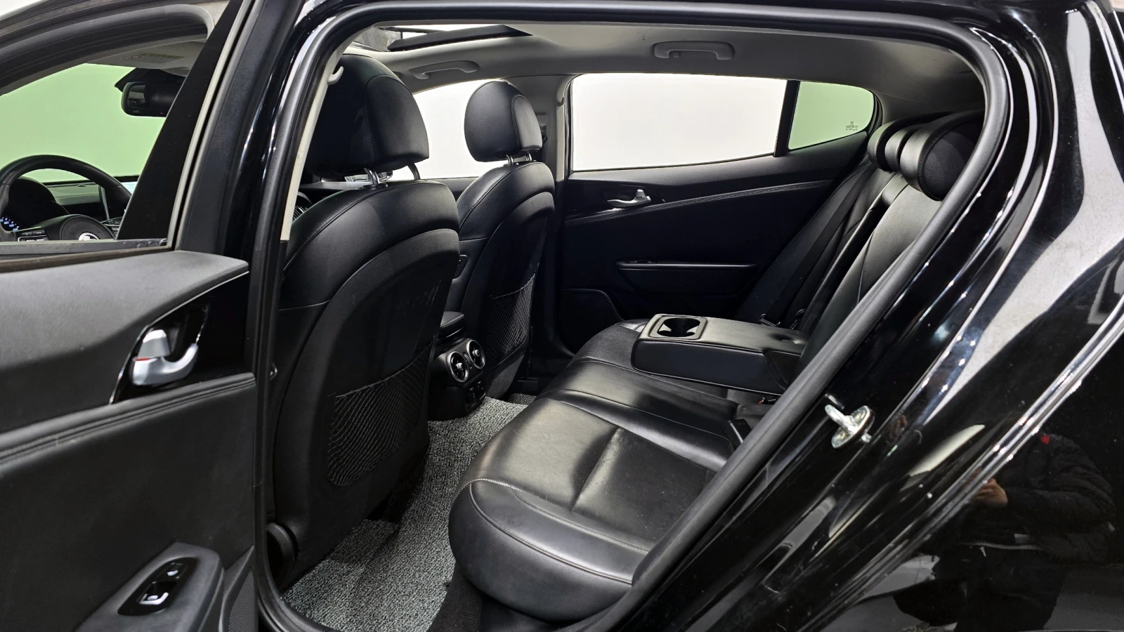 Kia Stinger 2.0T 2WD PLATINUM | Mobile.bg   11