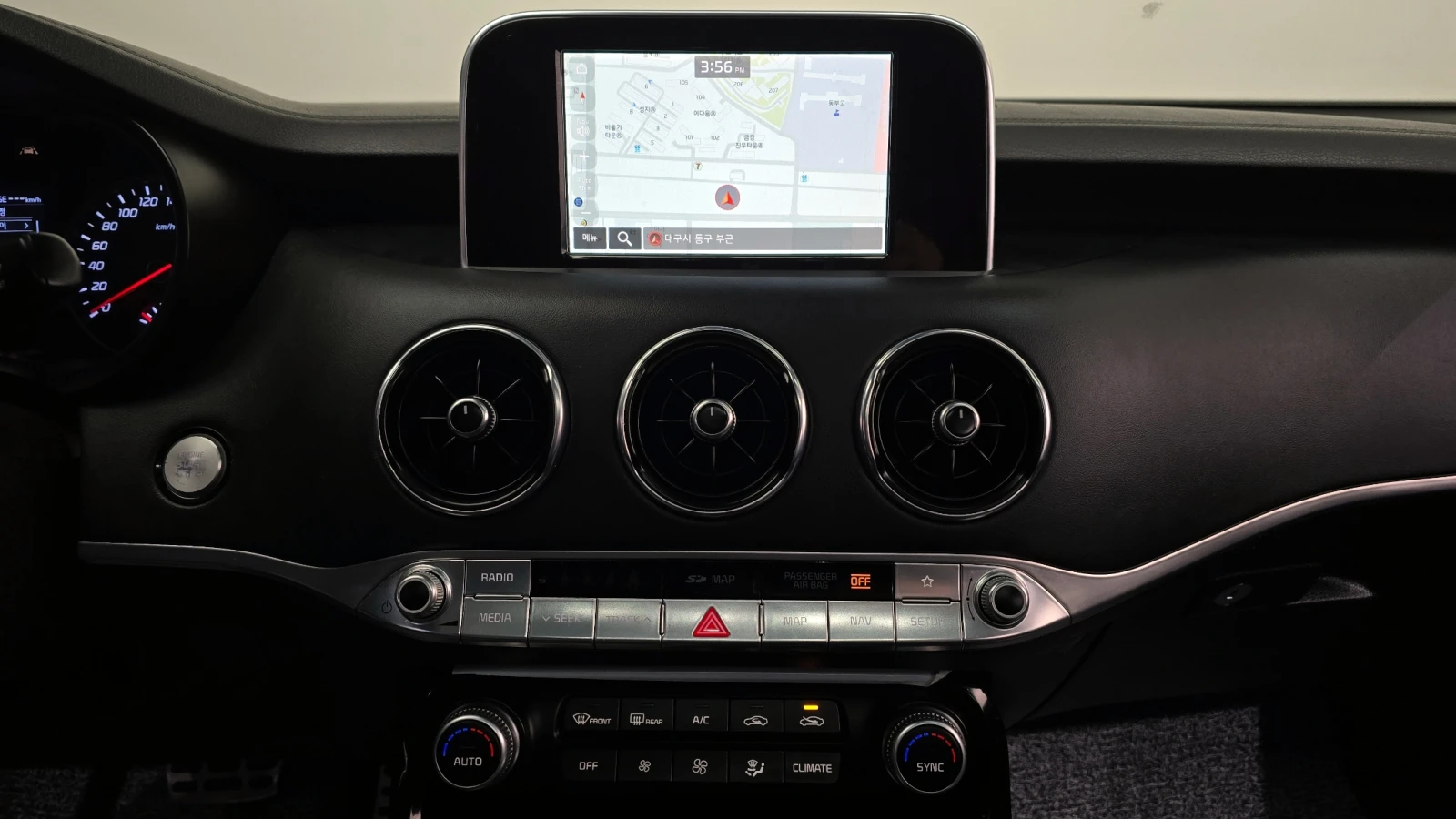 Kia Stinger 2.0T 2WD PLATINUM | Mobile.bg   14