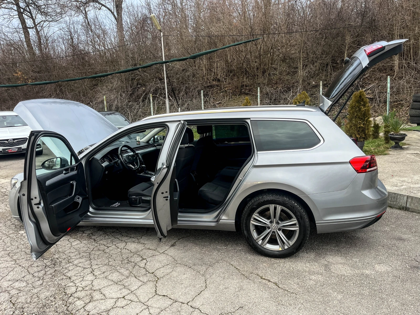 VW Passat FACE* 190к.с.* DYNAUDIO* АМБИЕНТ* МАСАЖ*  - изображение 8