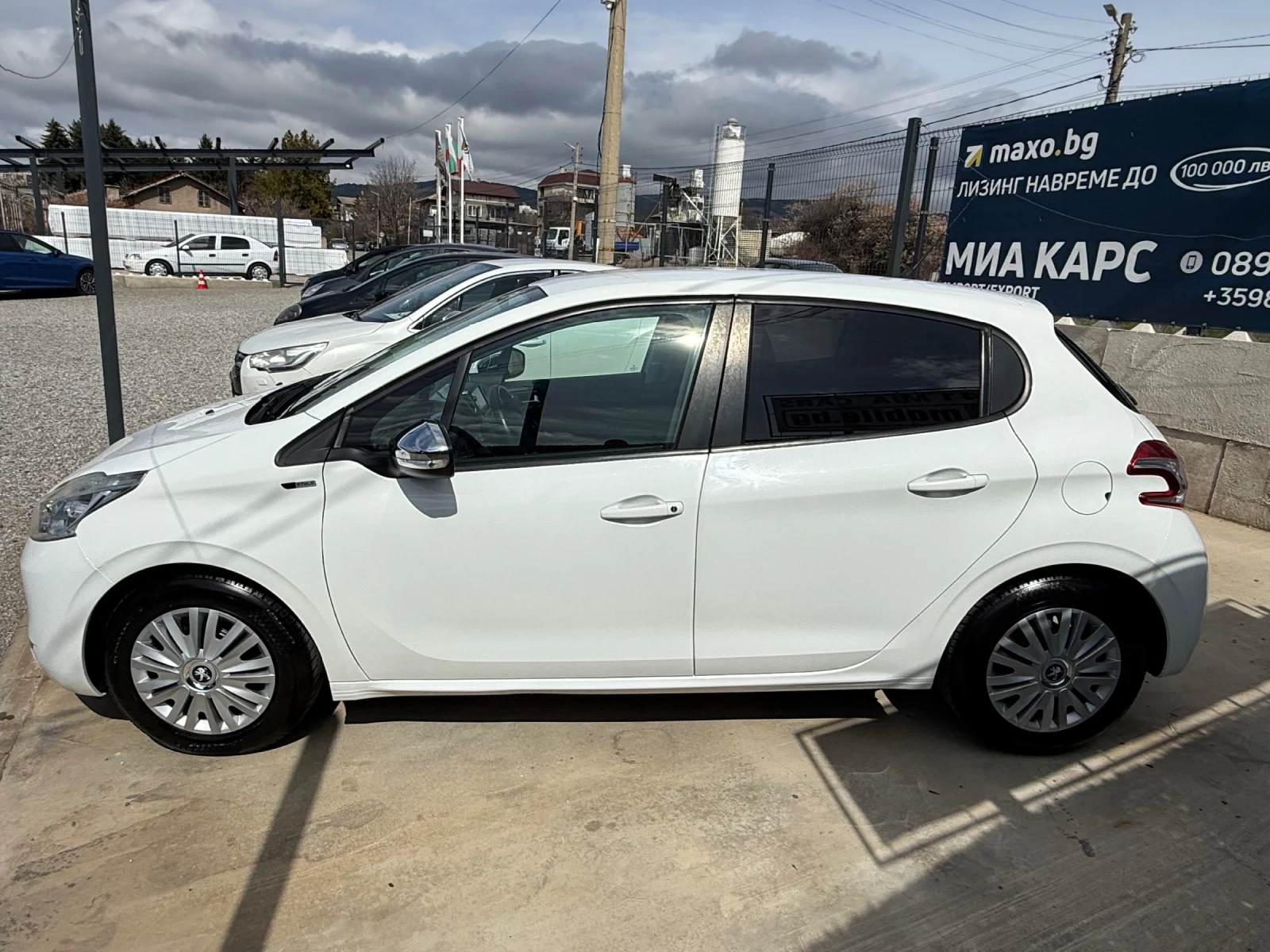 Peugeot 208 1.2* STYLE* EURO6* 80000km* TOP, снимка 2 - Автомобили и джипове - 54014922