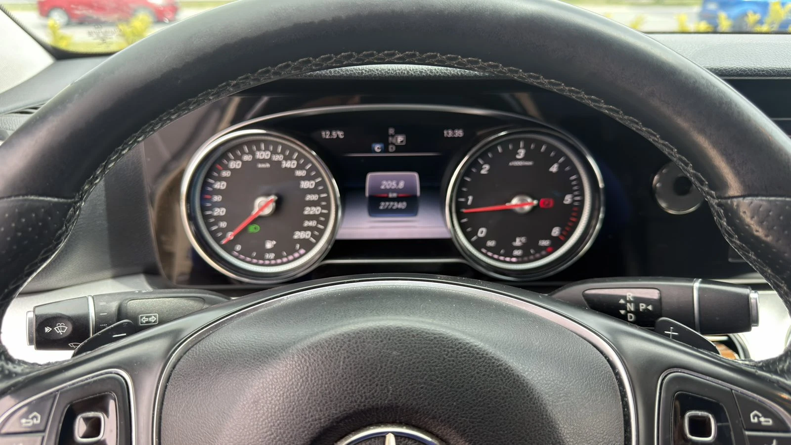 Mercedes-Benz E 200 2.0d-Navi-Kamera-, снимка 8 - Автомобили и джипове - 54214397