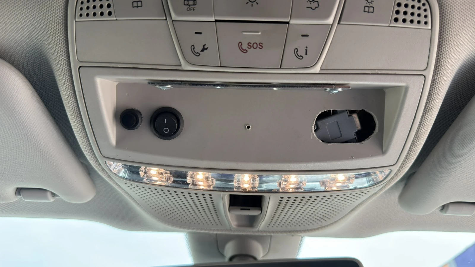 Mercedes-Benz E 200 2.0d-Navi-Kamera-, снимка 11 - Автомобили и джипове - 54214397