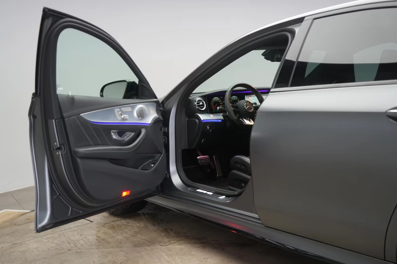 Mercedes-Benz E 63 AMG S/612HP/4M/PANO/BURM/9G/360/NAVI/196h | Mobile.bg � ����������� 6