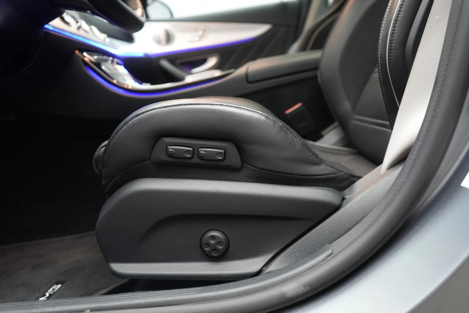 Mercedes-Benz E 63 AMG S/612HP/4M/PANO/BURM/9G/360/NAVI/196h | Mobile.bg � ����������� 14