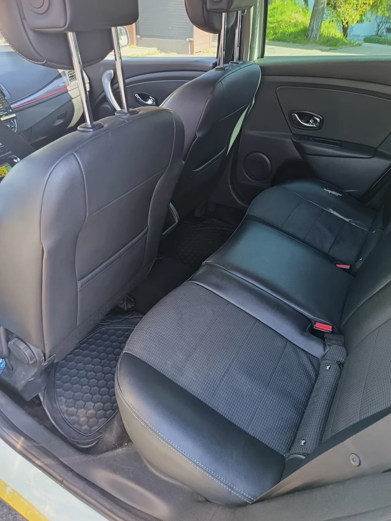 Renault Megane, снимка 5 - Автомобили и джипове - 54398230