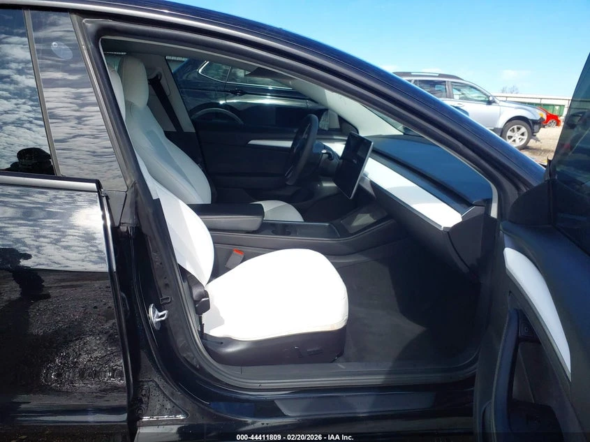 Tesla Model 3 Performance Dual Motor All-Wheel Drive, снимка 5 - Автомобили и джипове - 54435735