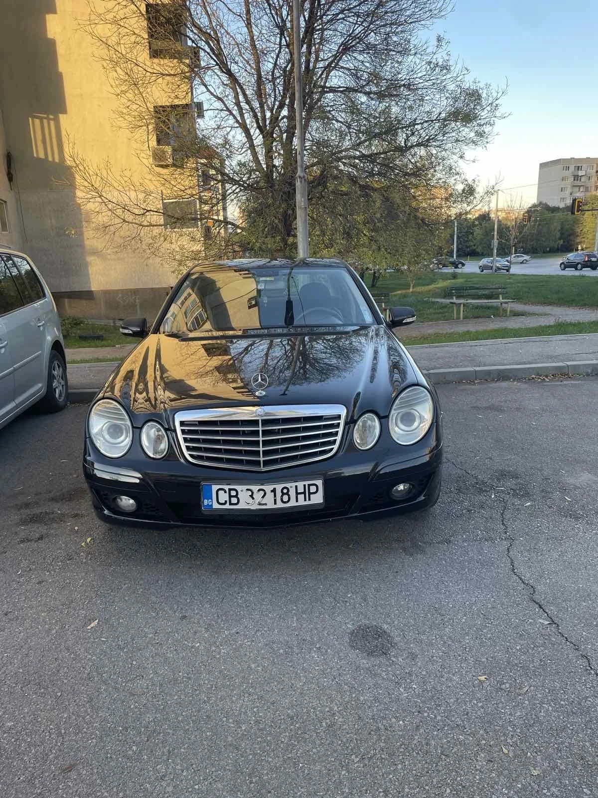 Mercedes-Benz E 200, снимка 3 - Автомобили и джипове - 54682991
