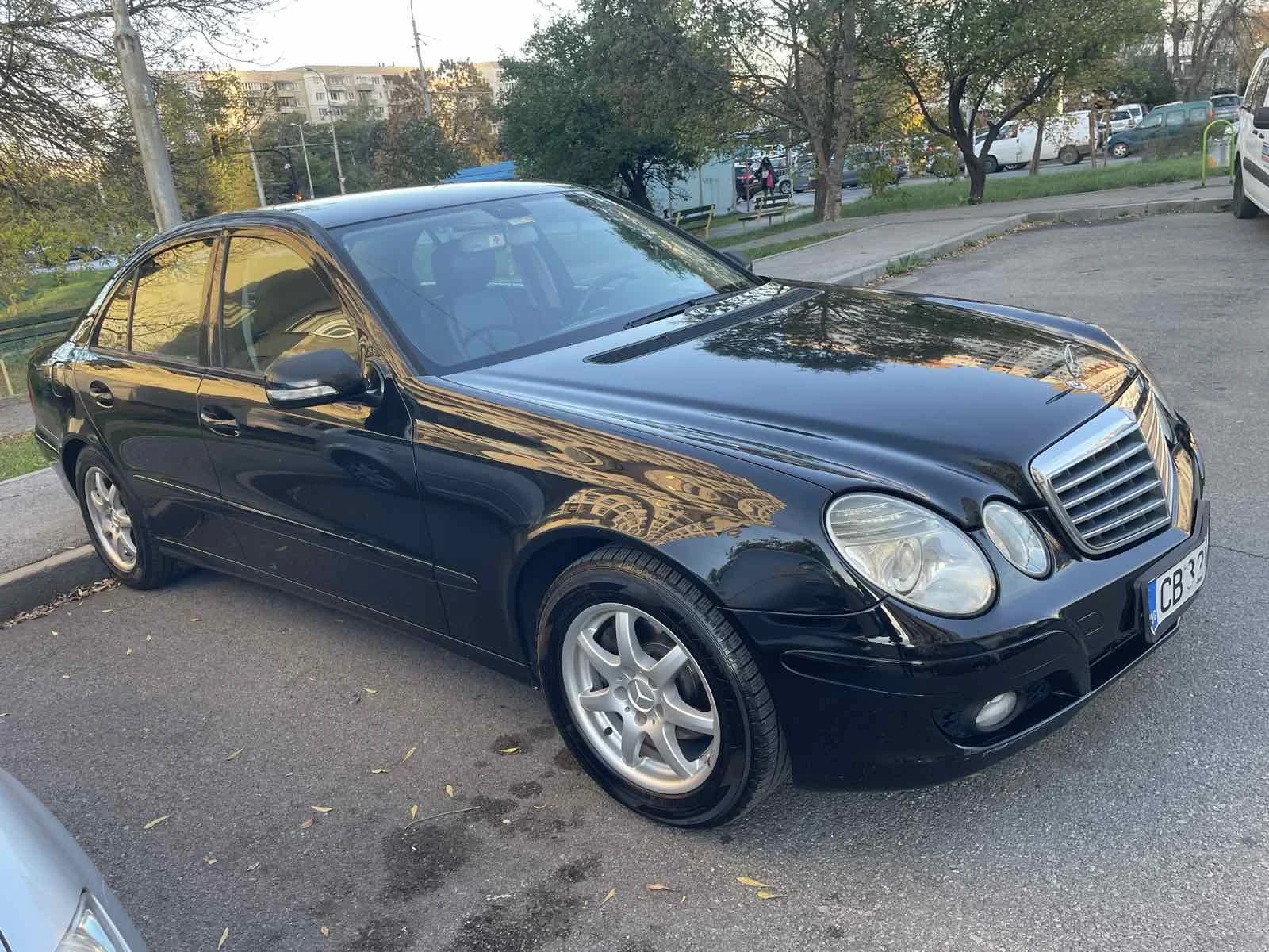 Mercedes-Benz E 200, снимка 2 - Автомобили и джипове - 54682991