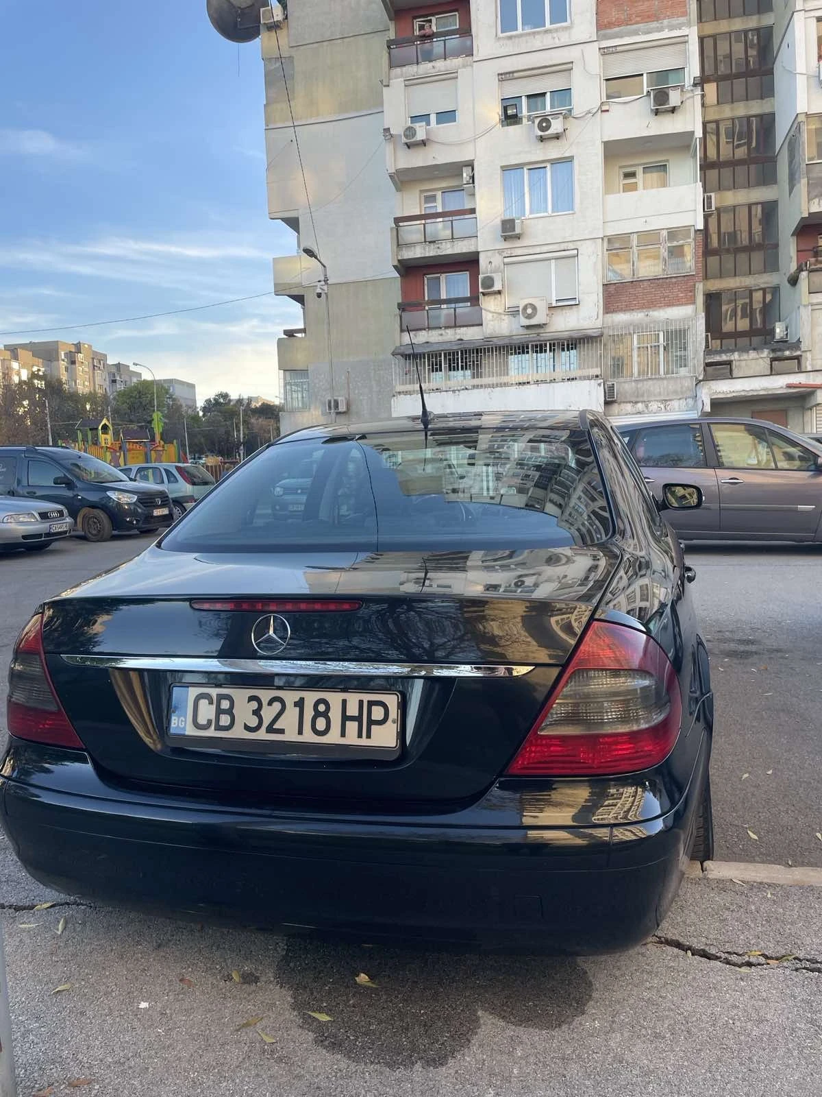 Mercedes-Benz E 200, снимка 4 - Автомобили и джипове - 54682991