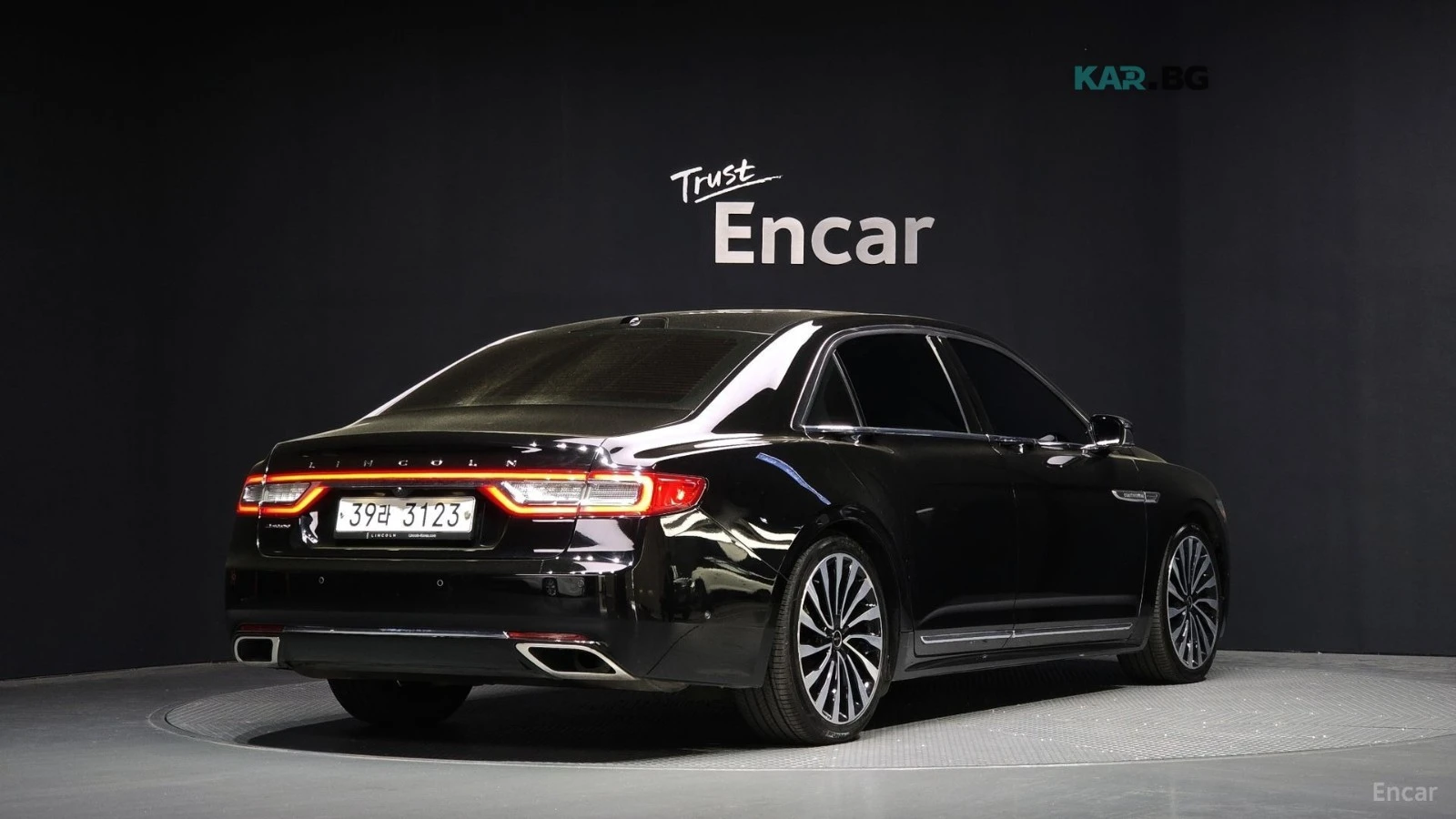 Lincoln Continental * PRESIDENTAL* AWD* ПОДГРЕВИ* ОБДУХВАНЕ* МАСАЖИ* 3, снимка 2 - Автомобили и джипове - 54732752