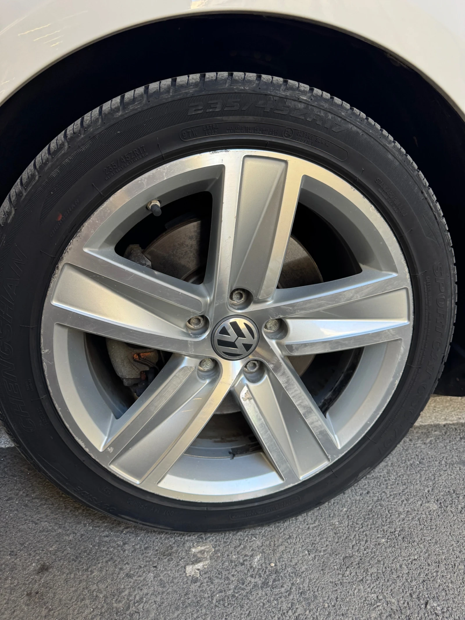 VW CC VW CC 2.0TSI / DSG / Sport / Регистриран Обслужен, снимка 14 - Автомобили и джипове - 54742790