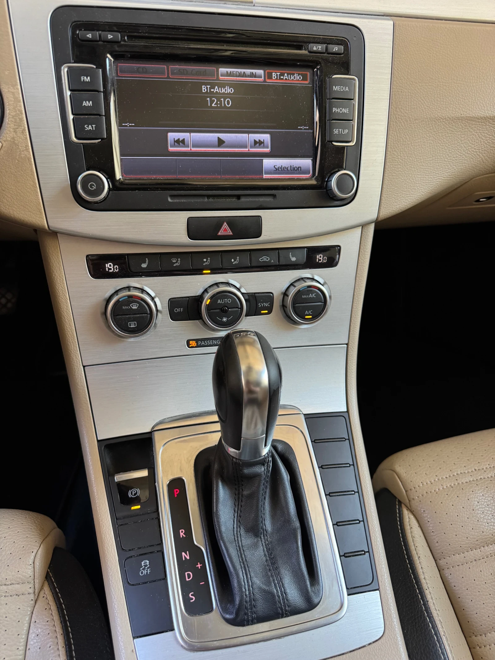VW CC VW CC 2.0TSI / DSG / Sport / Регистриран Обслужен, снимка 8 - Автомобили и джипове - 54742790