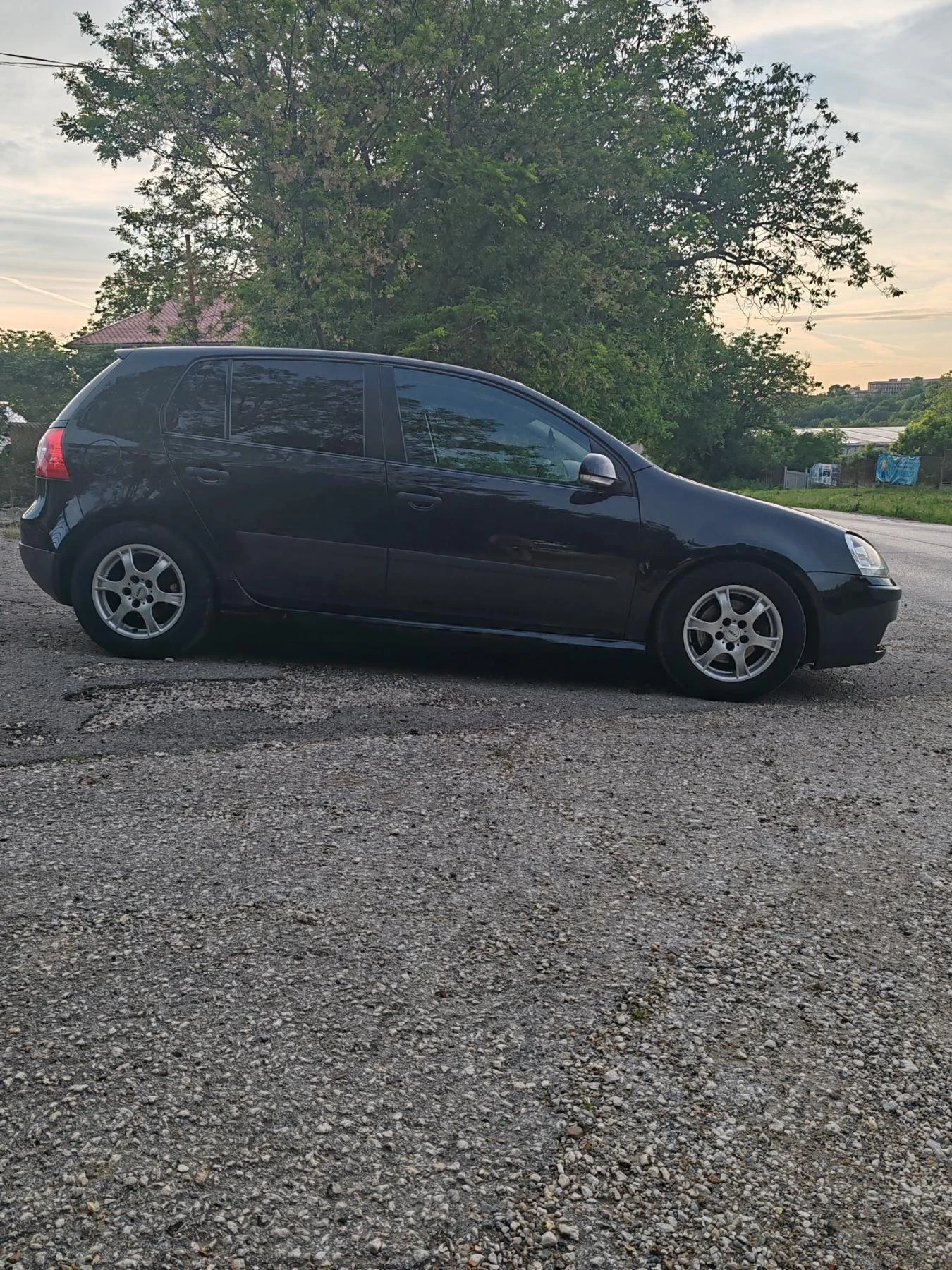 VW Golf 1.9 TDI, снимка 8 - Автомобили и джипове - 54820578