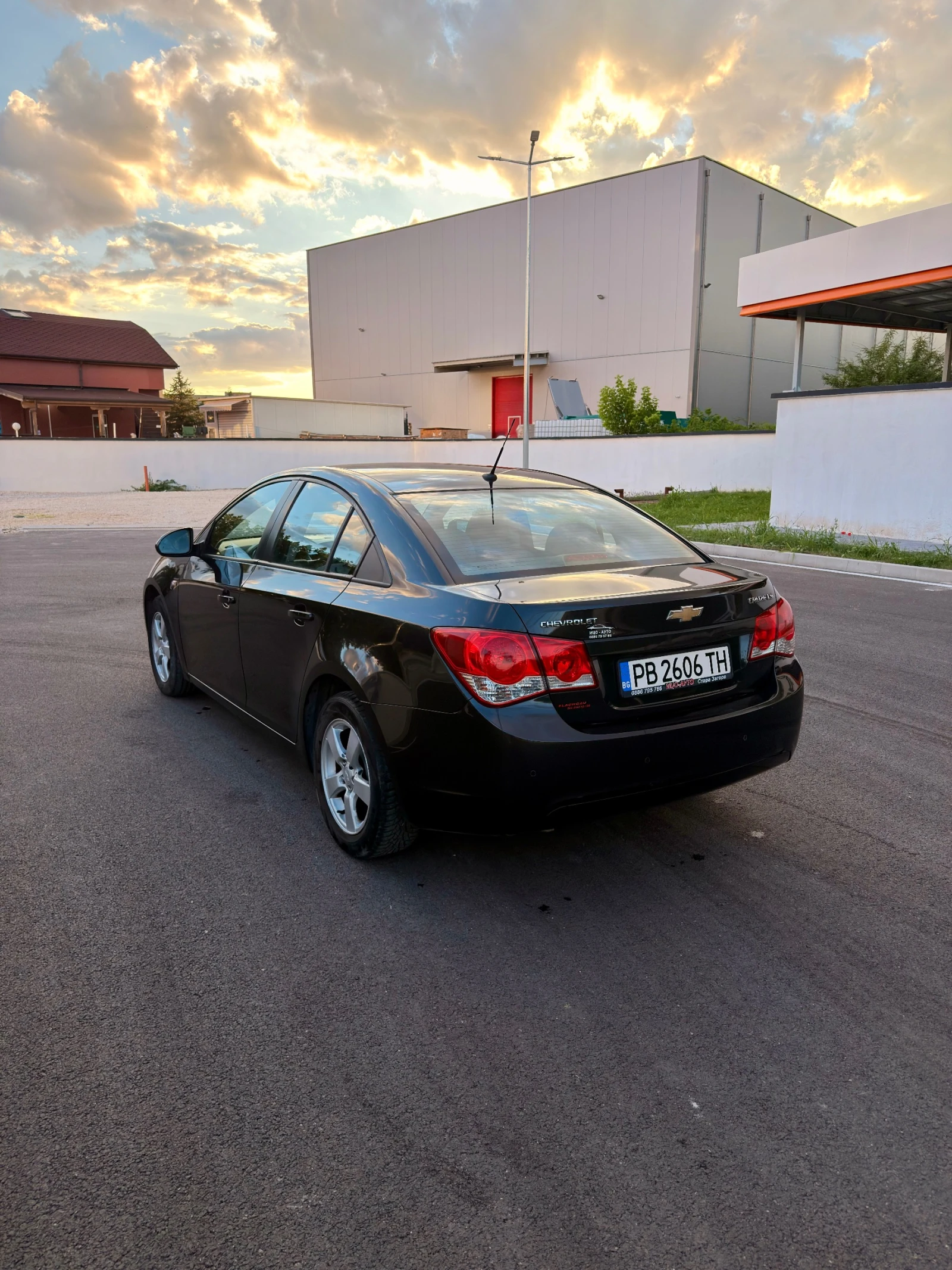 Chevrolet Cruze LS, снимка 7 - Автомобили и джипове - 54898634