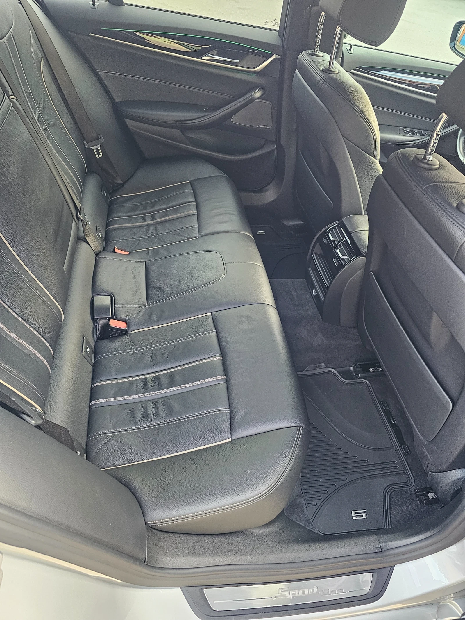 BMW 530 530D Luxury Line СМЕНЕНИ ВЕРИГИ!, снимка 10 - Автомобили и джипове - 55015192