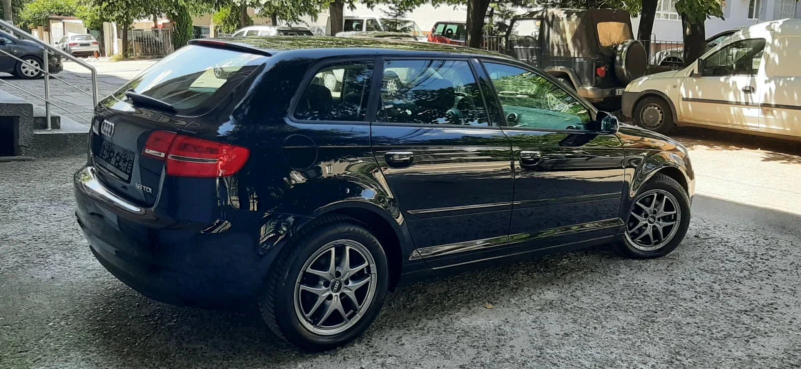Audi A3 1.6tdi, снимка 6 - Автомобили и джипове - 55475660