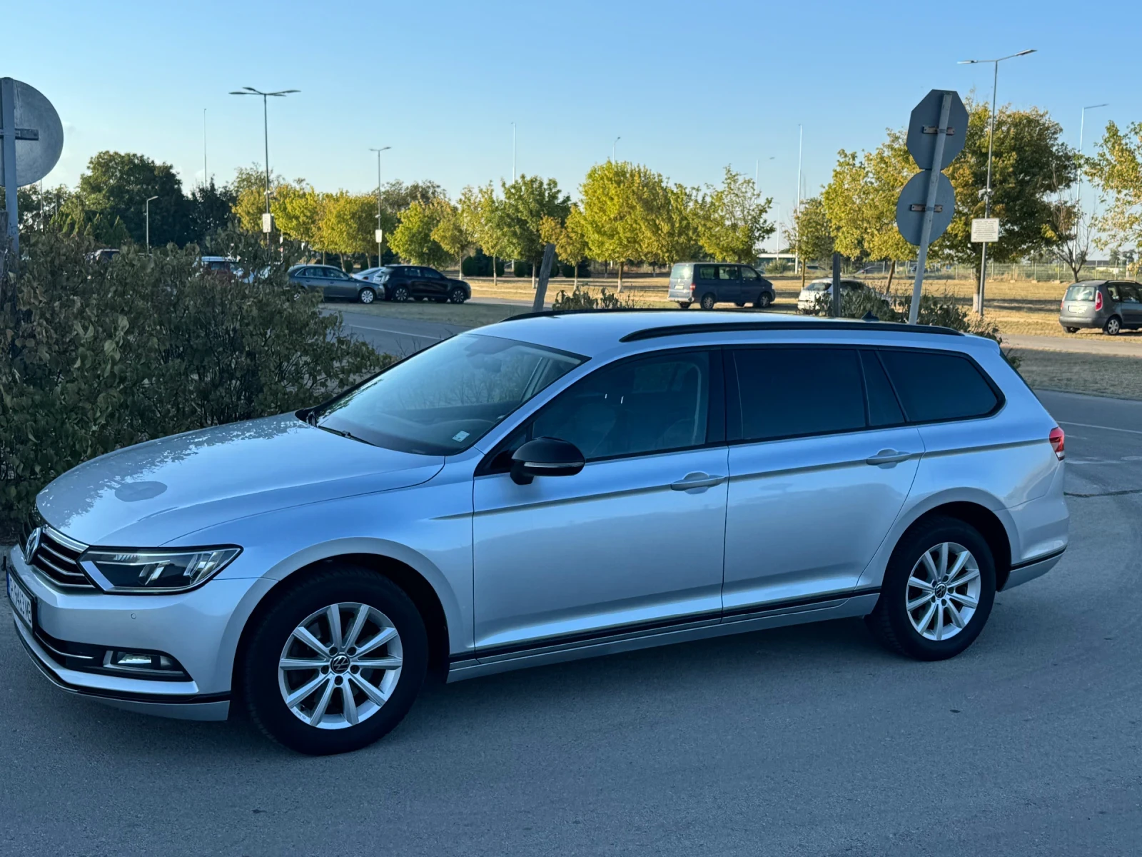 VW Passat 2.0 TDI, снимка 4 - Автомобили и джипове - 55729354