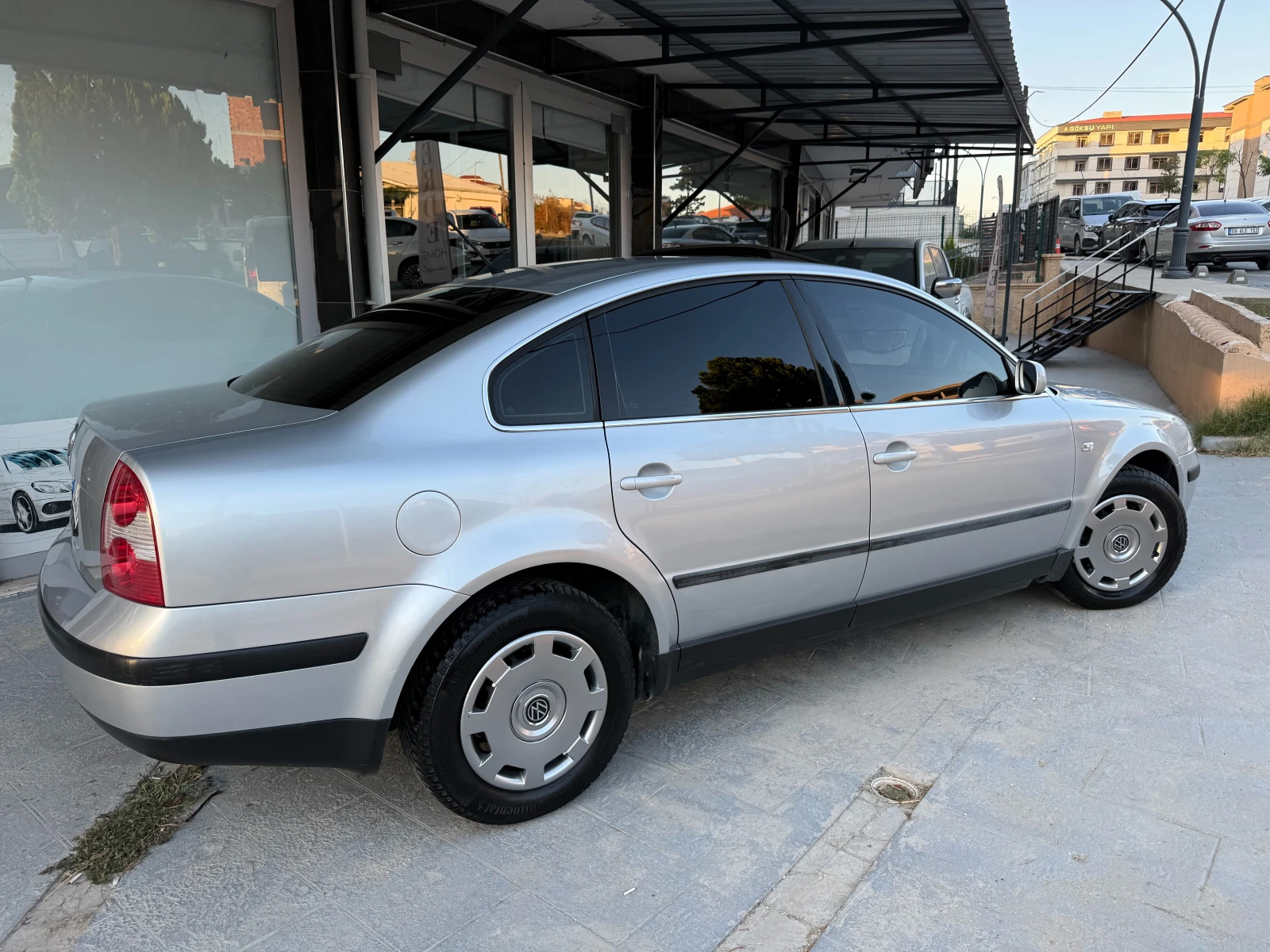 VW Passat, снимка 5 - Автомобили и джипове - 55743853