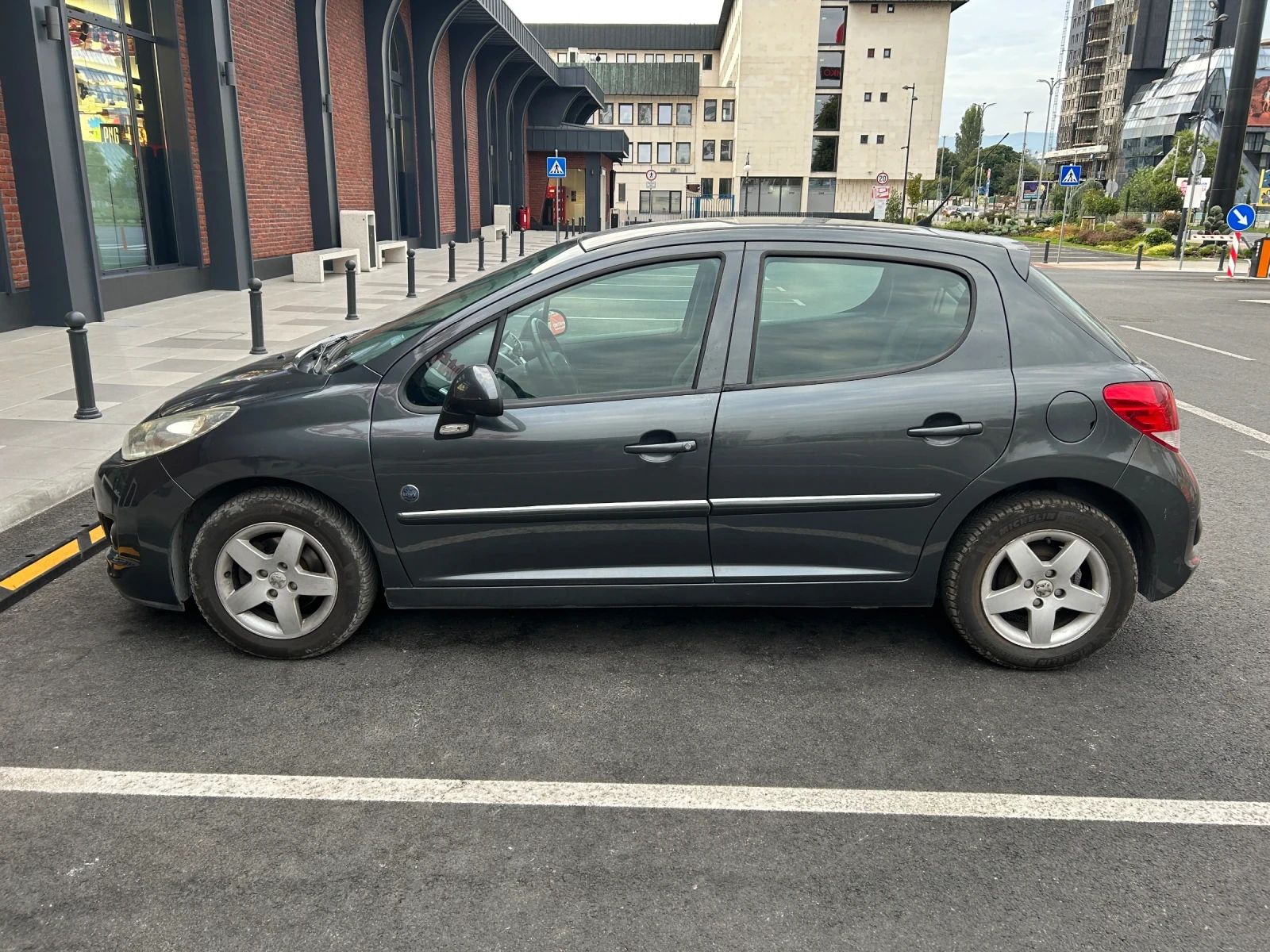 Peugeot 207, снимка 3 - Автомобили и джипове - 55873119