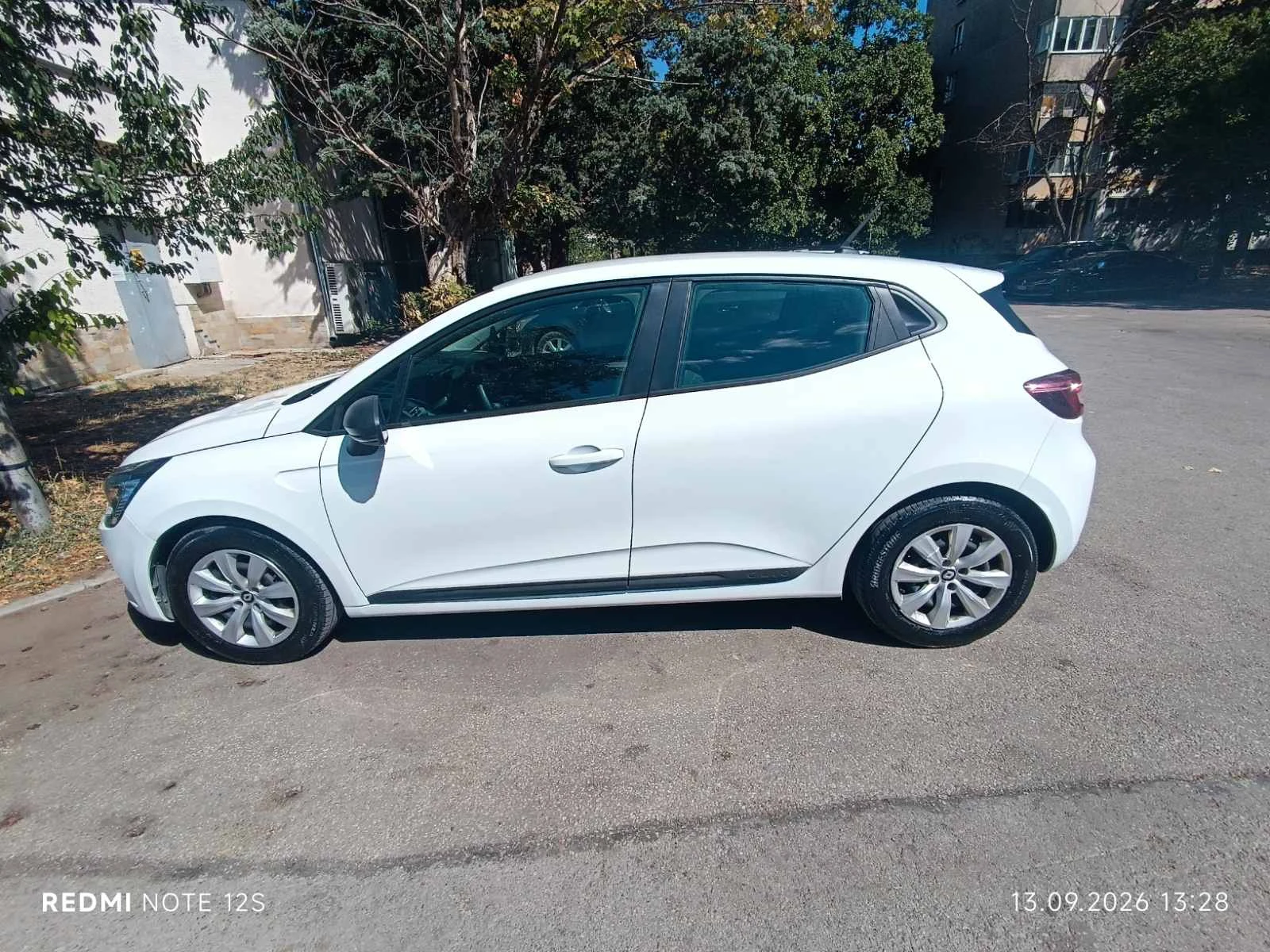 Renault Clio 5, снимка 5 - Автомобили и джипове - 56058469