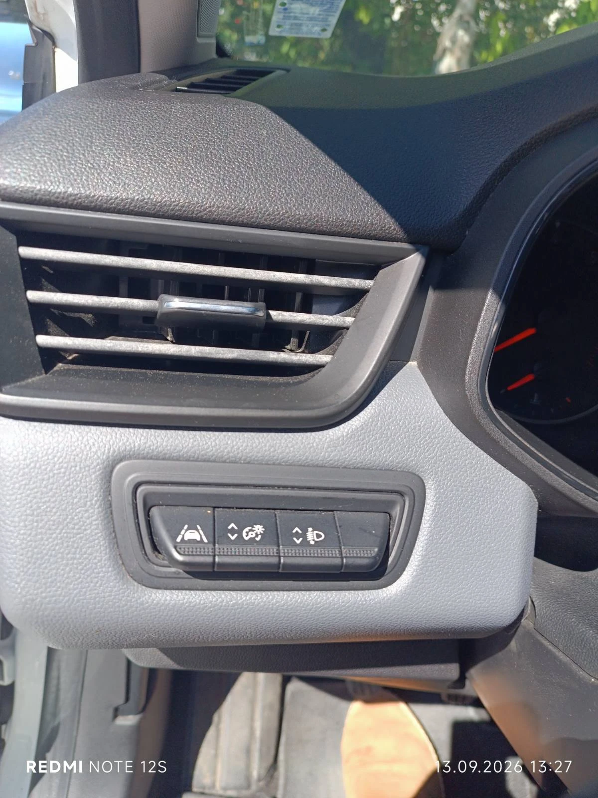 Renault Clio 5, снимка 4 - Автомобили и джипове - 56058469