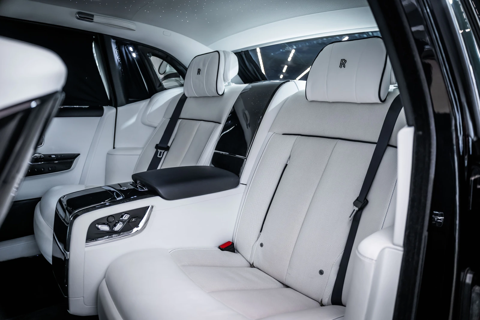 Rolls-Royce Phantom VIII* StarLights* Massage* 360* TV* 22 | Mobile.bg � ����������� 14