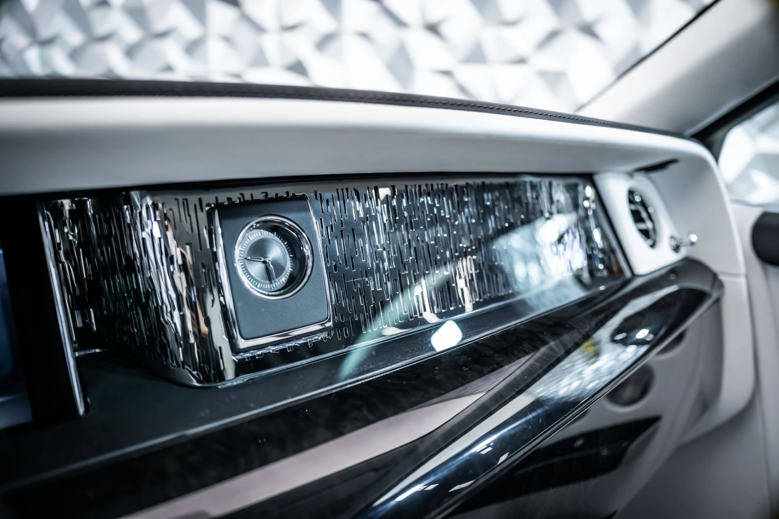 Rolls-Royce Phantom VIII* StarLights* Massage* 360* TV* 22 | Mobile.bg � ����������� 16