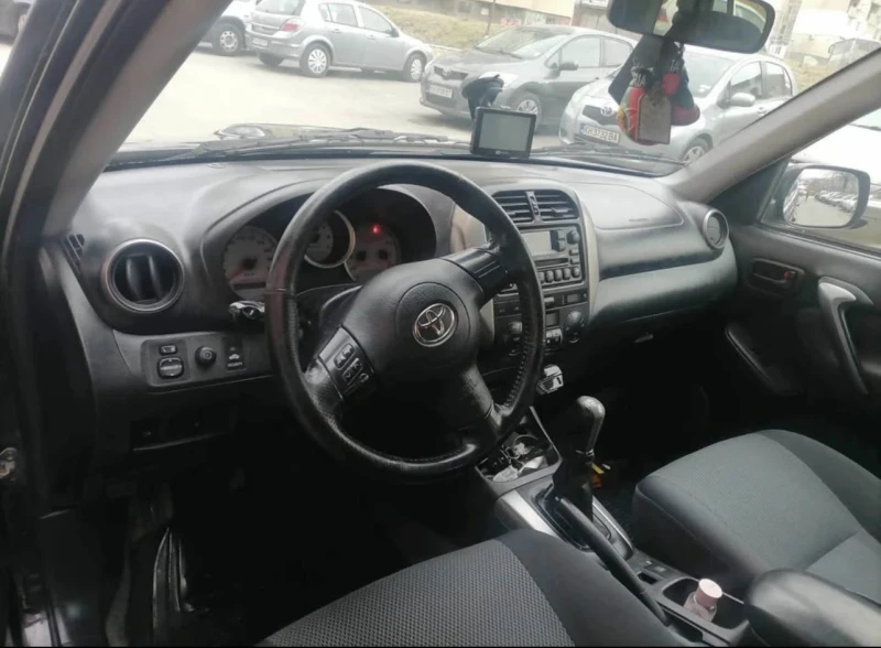 Toyota Rav4, снимка 4 - Автомобили и джипове - 49323772