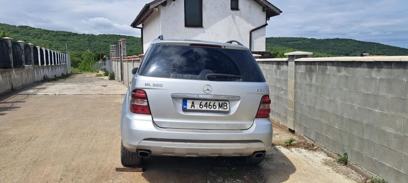 Mercedes-Benz ML 320, снимка 3 - Автомобили и джипове - 51854050