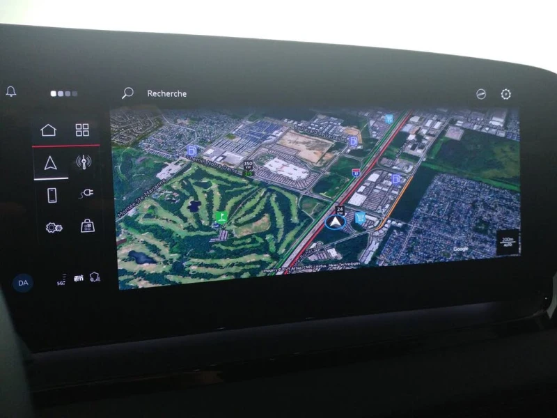 Audi Q6 E-tron QUATTRO* ПАНОРАМА* МЪРТВА ТОЧКА* КАМЕРА, снимка 13 - Автомобили и джипове - 52935962